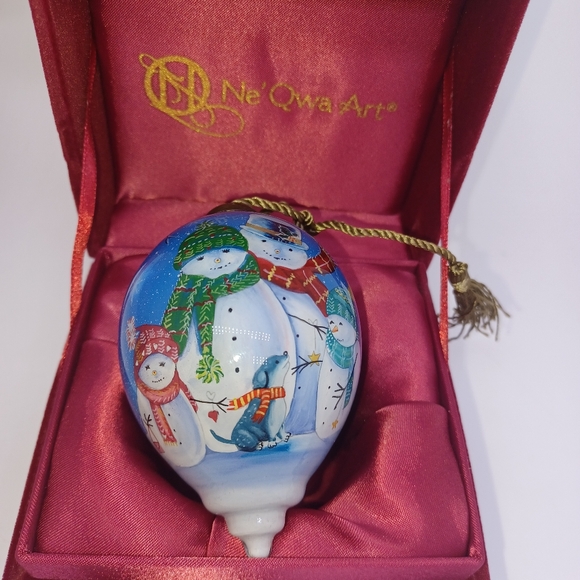 Ne’Qwa Art, Bless This Family” Artist Sarah Summers, Petite Princess-Shaped Glas - Picture 1 of 9